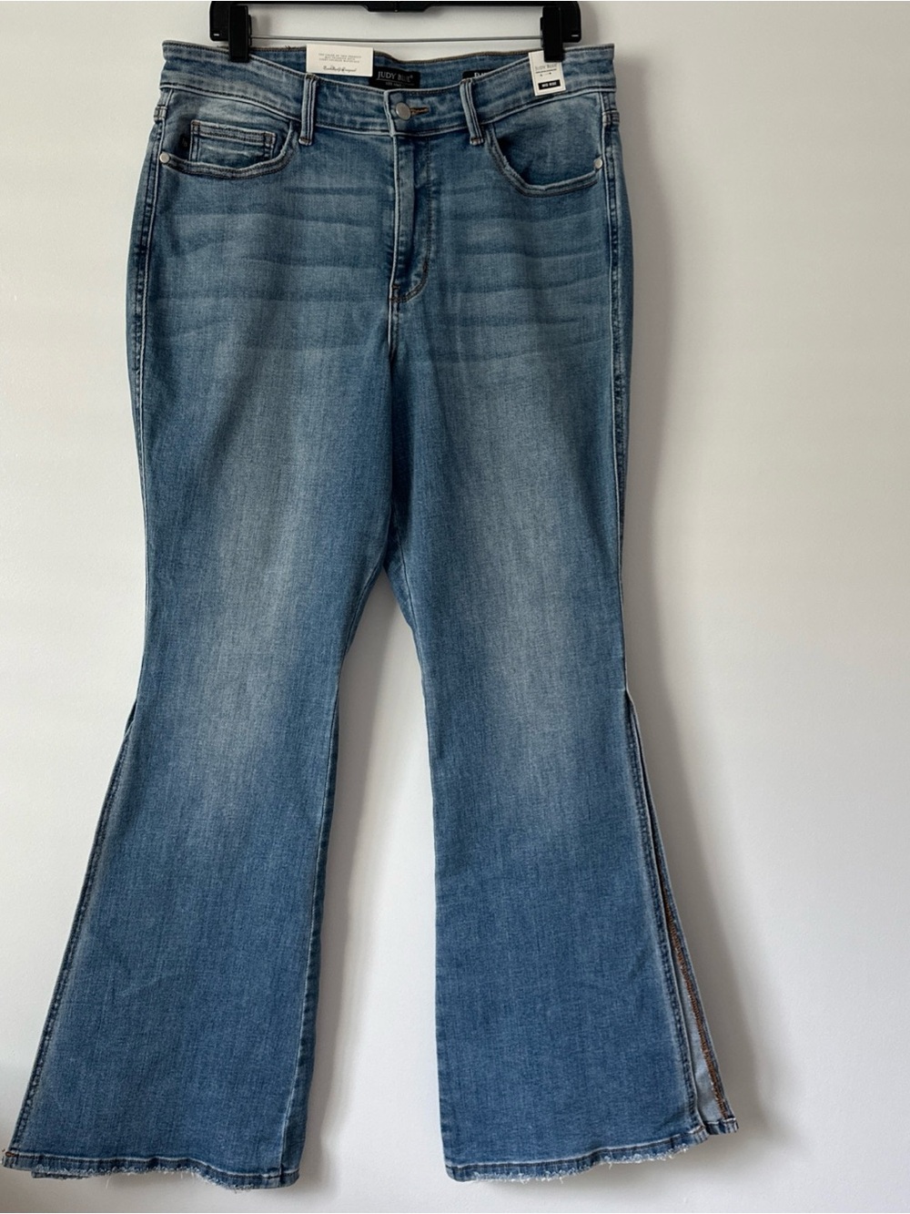 Judy Blue Jeans Womens 16W Knoxville Mid Rise Saddle Flare Denim W/ Slits NEW